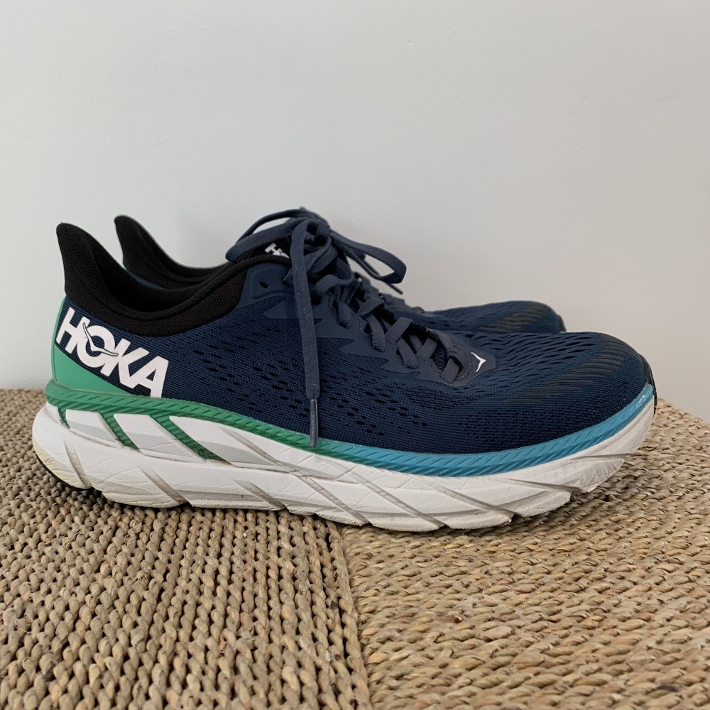 Hoka One One Clifton 7 men’s size 9.5